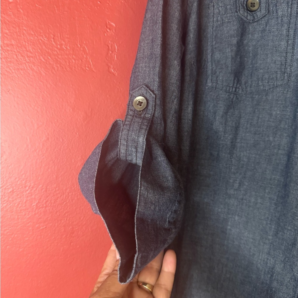 Liz Claiborne Chambray Blue Button-Down Blouse - Picture 5 of 11